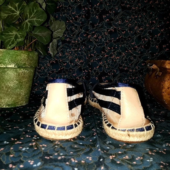 NWOT Franco Sarto Espadrilles - Picture 6 of 7